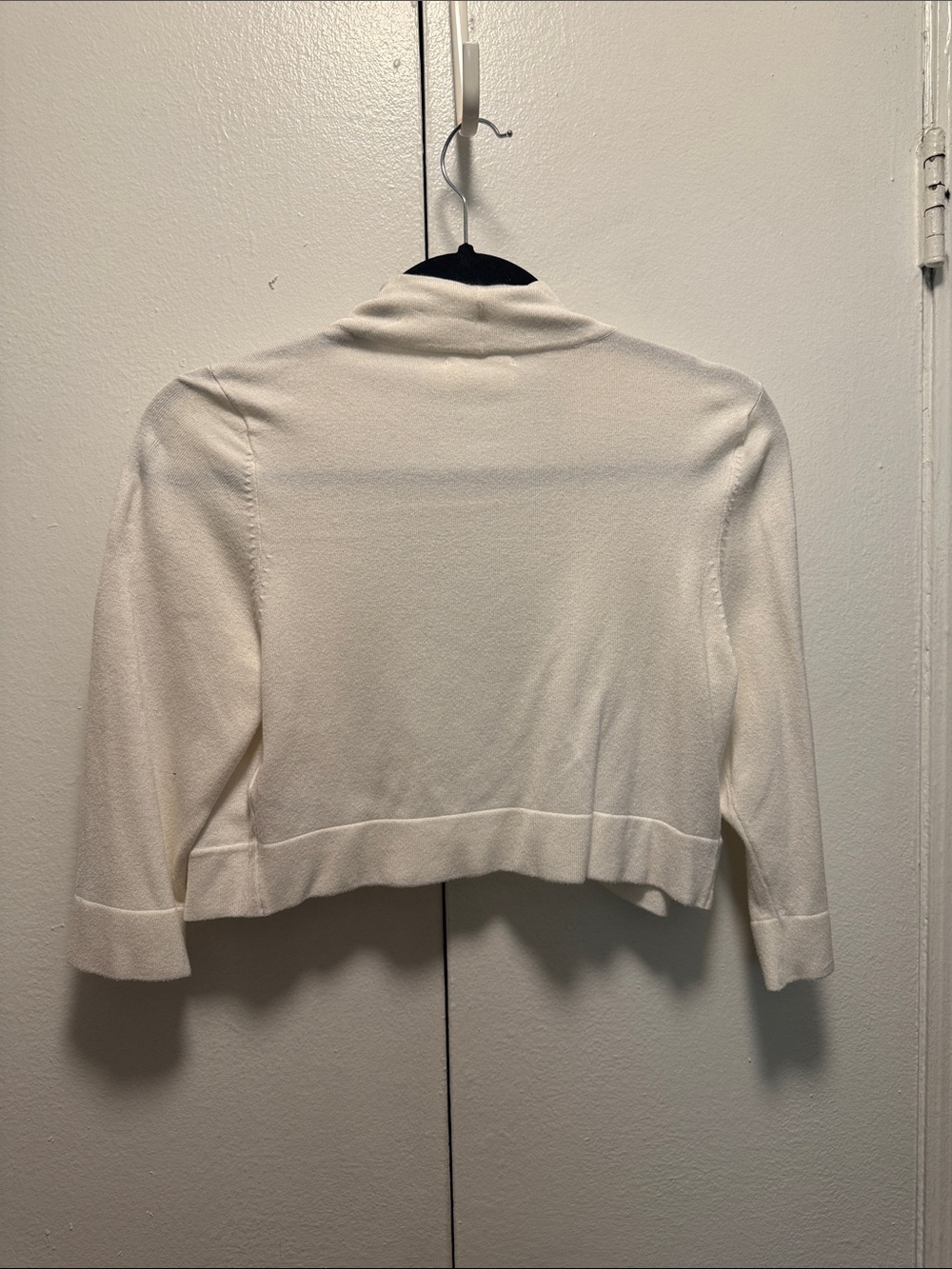 Eliza J White Cropped Open-Front Shrug - Picture 4 of 4